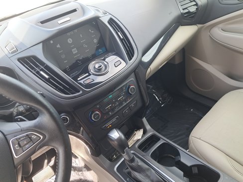 Used 2017 Ford Escape Titanium image 25