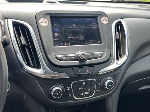 Used 2023 Chevrolet Equinox LT image 30