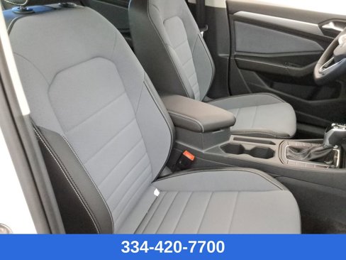 New 2025 Volkswagen Jetta SE image 16