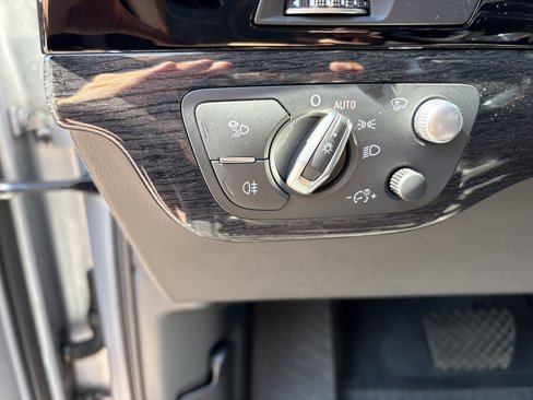 Used 2019 Audi Q7 3.0T Prestige w/ Prestige Package image 37
