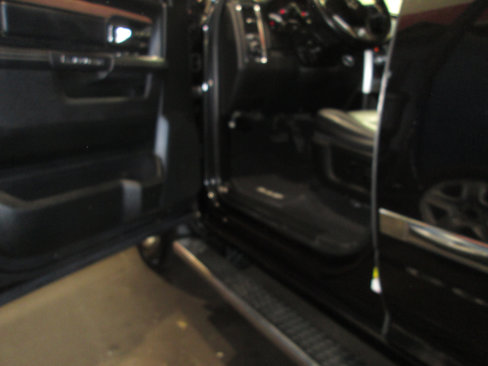 Used 2018 RAM 1500 Laramie w/ Convenience Group image 31