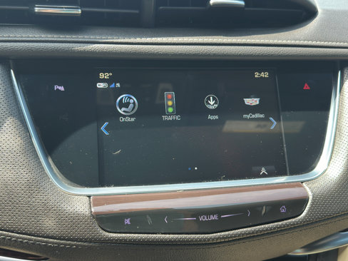Used 2018 Cadillac XT5 Luxury w/ Driver Awareness Package image 24