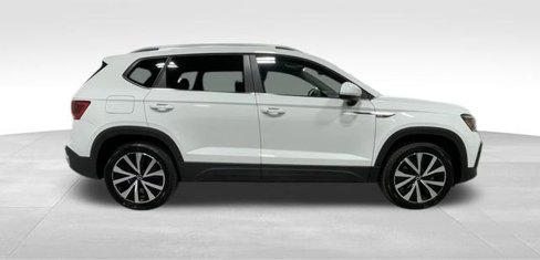 Certified 2022 Volkswagen Taos SE image 10