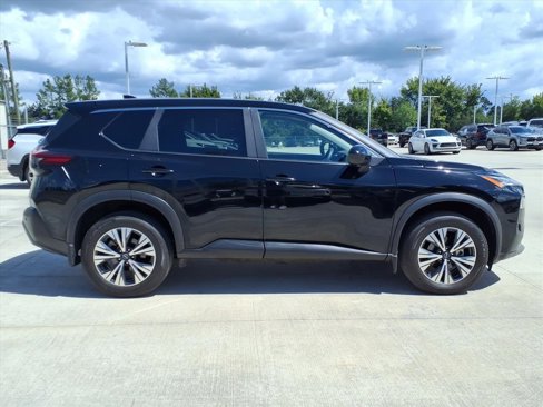 Used 2023 Nissan Rogue SV image 9