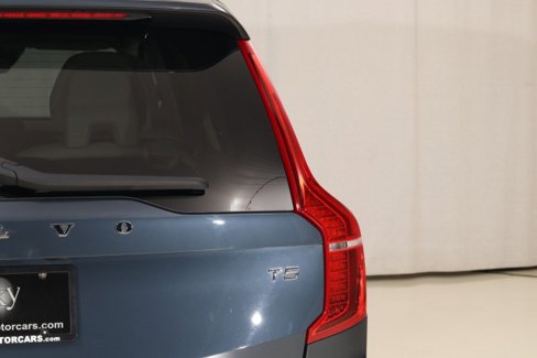 Used 2022 Volvo XC90 T5 Momentum w/ Advanced Package image 21
