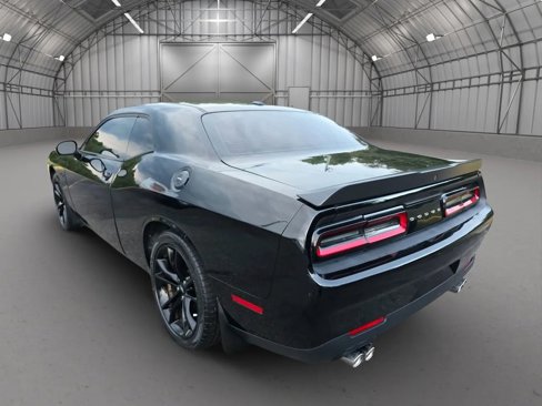 Used 2018 Dodge Challenger SXT w/ Blacktop Package image 4