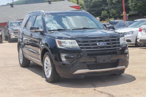 Used 2016 Ford Explorer XLT w/ Equipment Group 202A image 1