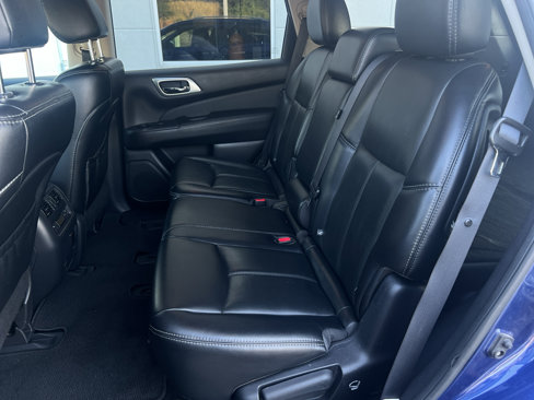 Used 2017 Nissan Pathfinder SL image 11