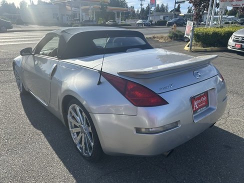 Used 2004 Nissan 350Z Enthusiast image 7