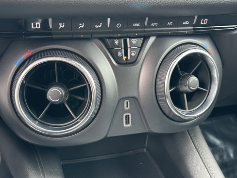 Used 2021 Chevrolet Blazer LT image 25