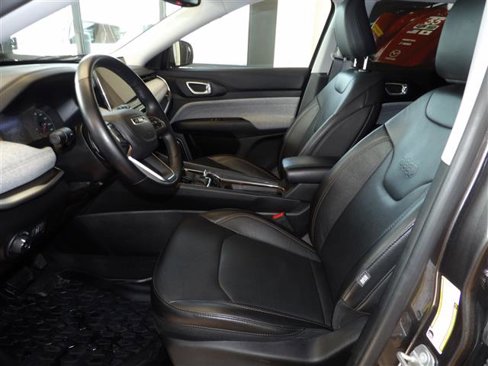 Used 2022 Jeep Compass Latitude image 25
