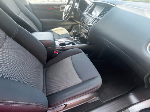 Used 2018 Nissan Pathfinder SV w/ SV Tech Package image 53
