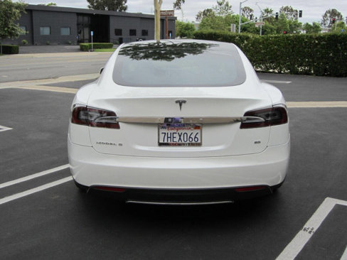 Used 2013 Tesla Model S Long Range image 3