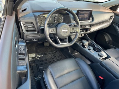 Used 2023 Nissan Rogue SV w/ SV Premium B Package image 7