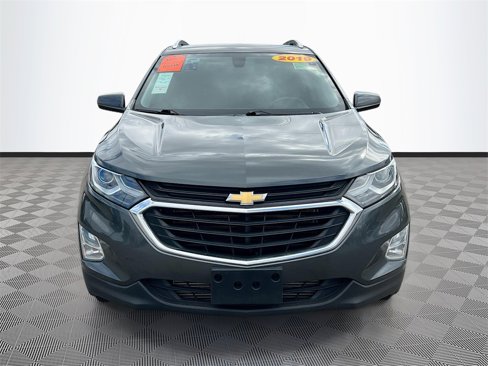 Used 2019 Chevrolet Equinox LT image 2