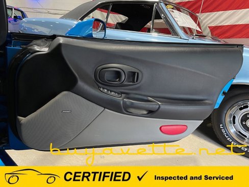 Used 1998 Chevrolet Corvette Coupe w/ Roof Pkg image 21