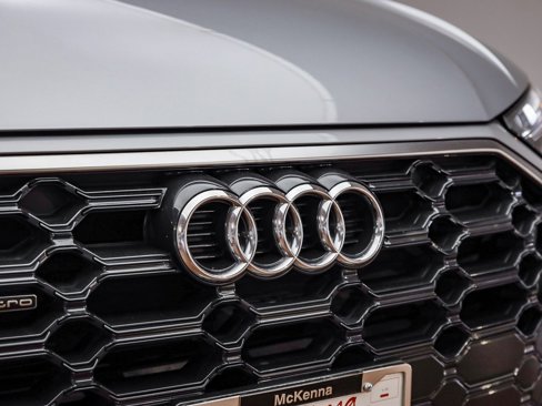 Used 2022 Audi Q5 2.0T Premium w/ Convenience Package image 6