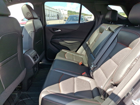 Certified 2022 Chevrolet Equinox RS w/ RS Leather Package image 10