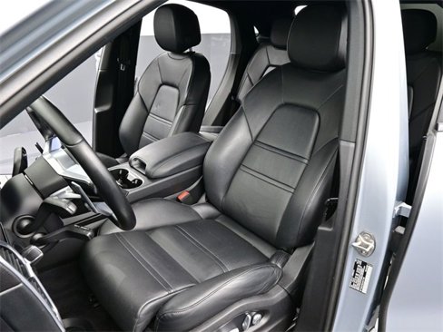 Certified 2020 Porsche Cayenne image 5