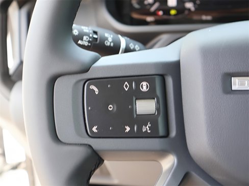 New 2025 Land Rover Defender 110 S image 33