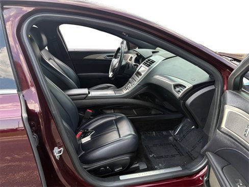 Used 2018 Lincoln MKZ Premiere image 11