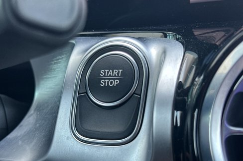 Certified 2024 Mercedes-Benz EQB 300 4MATIC image 23