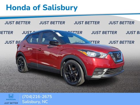 Used 2020 Nissan Kicks SV image 1