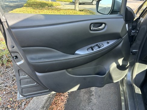 Certified 2024 Nissan Leaf S image 9