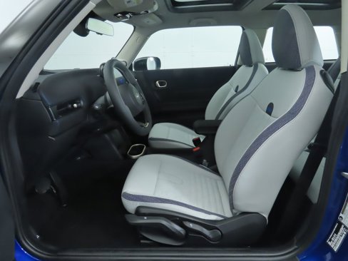 Certified 2025 MINI Cooper 2-Door Hardtop image 20