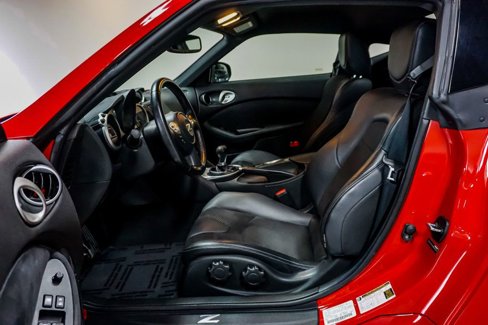 Used 2010 Nissan 370Z Touring image 8