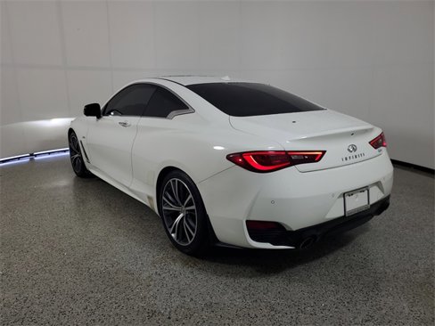 Used 2018 INFINITI Q60 2.0t w/ Sensory Package 2.0T Luxe image 3