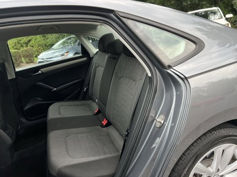 Used 2020 Volkswagen Passat 2.0T S image 22