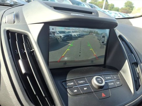Used 2017 Ford Escape SE w/ Equipment Group 201A image 17