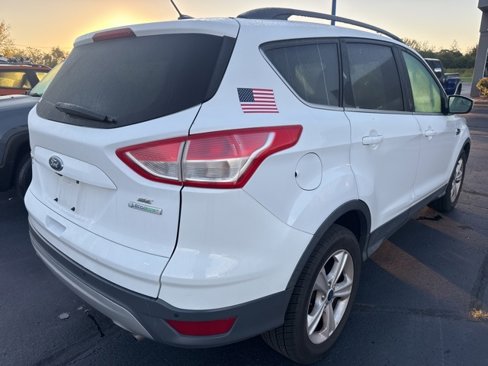 Used 2016 Ford Escape SE w/ Equipment Group 201A image 8