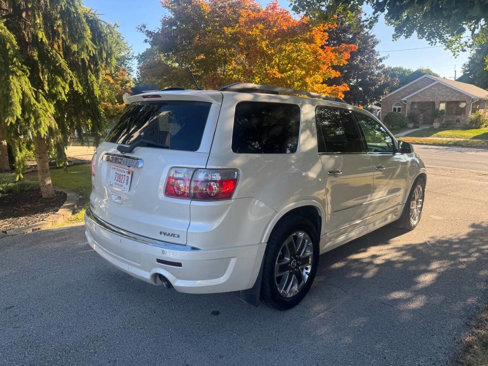 Used 2011 GMC Acadia Denali image 8
