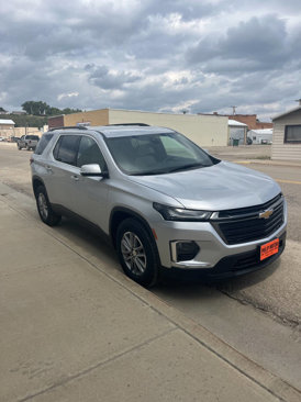 Used 2022 Chevrolet Traverse LT image 3