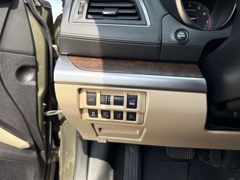 Used 2018 Subaru Outback 2.5i Limited image 16