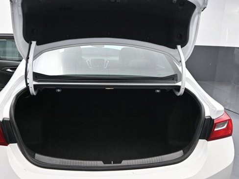 Used 2023 Chevrolet Malibu LT image 11