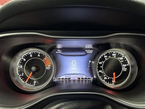 Used 2022 Jeep Cherokee Trailhawk image 23