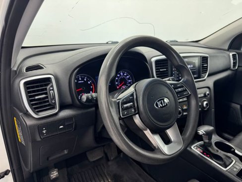 Used 2020 Kia Sportage LX image 38