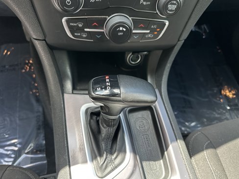 Used 2023 Dodge Charger SXT image 29