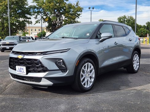 Used 2023 Chevrolet Blazer LT image 4