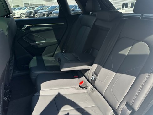 New 2025 Audi Q3 2.0T Premium image 29