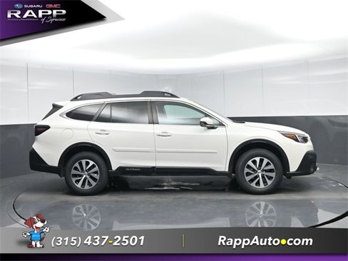 Used 2022 Subaru Outback Premium image 3