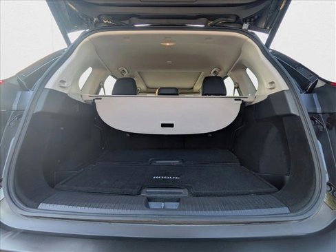 Used 2023 Nissan Rogue SL image 7