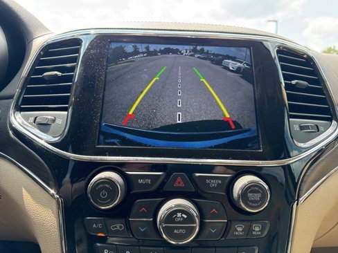Used 2021 Jeep Grand Cherokee Overland image 18