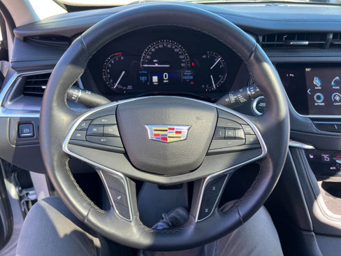 Used 2017 Cadillac XT5 Luxury image 12