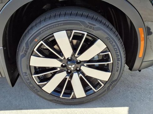 New 2025 Mitsubishi Outlander SE image 7