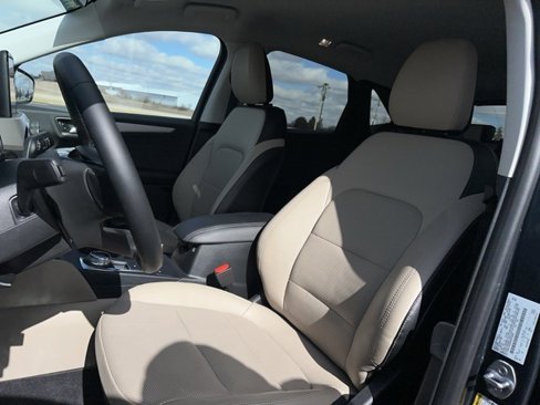 Used 2022 Ford Escape SEL image 14
