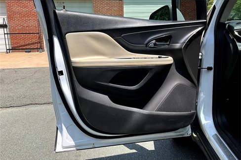 Used 2021 Buick Encore Preferred w/ Safety Package image 19